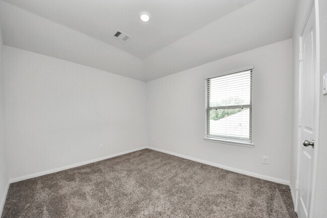 Building Photo - 15837 Roberto Clemente Ct
