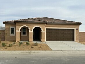Building Photo - Newer 4 Bed / 3 bath Home MOVE-IN SPECIAL
