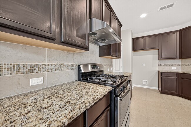 Building Photo - 10031 Esslemont Ct