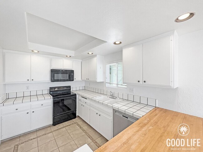 Building Photo - Hilltop Retreat with Ocean Breezes, natural light, and panoramic views