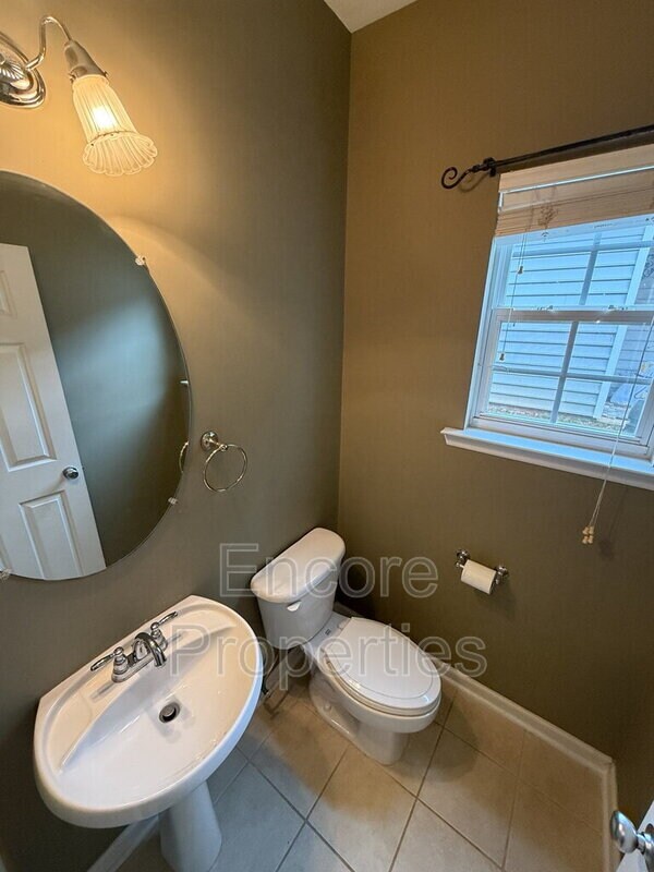 Building Photo - 8417 Whisper Ridge Pl