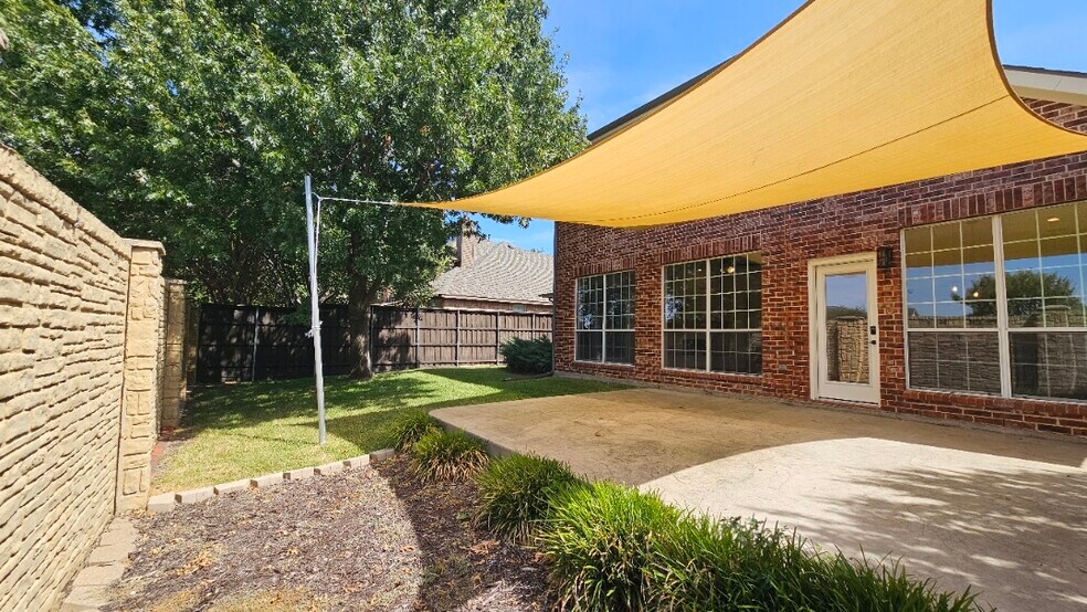 Building Photo - 421 Long Cove Ct