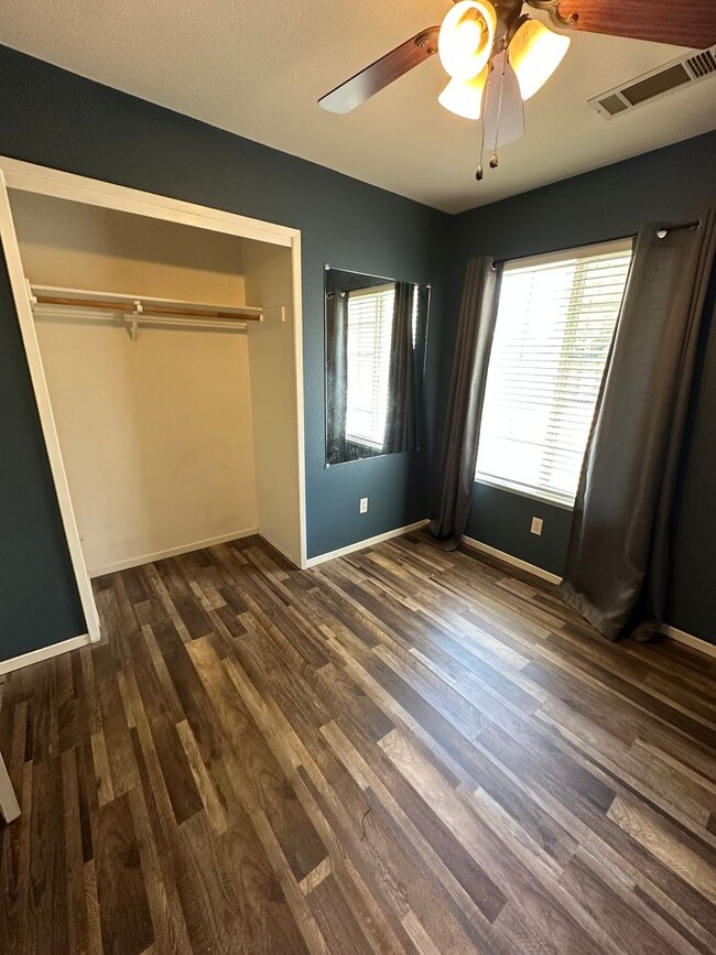 Building Photo - Well maintained 3 Bedroom Home in Willow G...