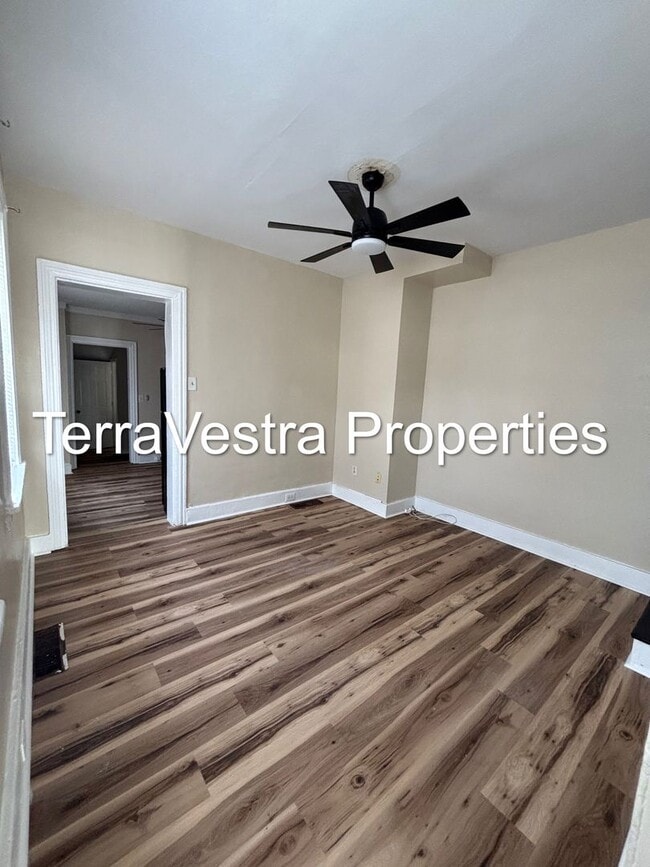 Building Photo - 2 Bed Single Family in Salem! Eligible for...