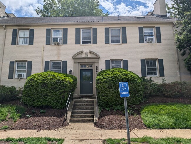 Building Photo - Rock Creek Village Condominium