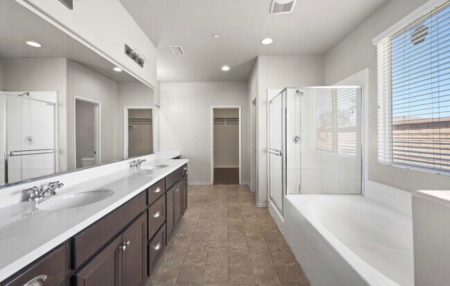 Building Photo - 41190 Corte Alto Collina