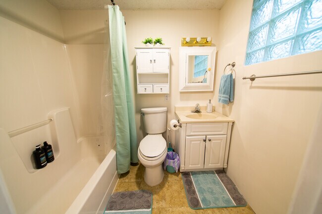 Building Photo - 2405 45th St