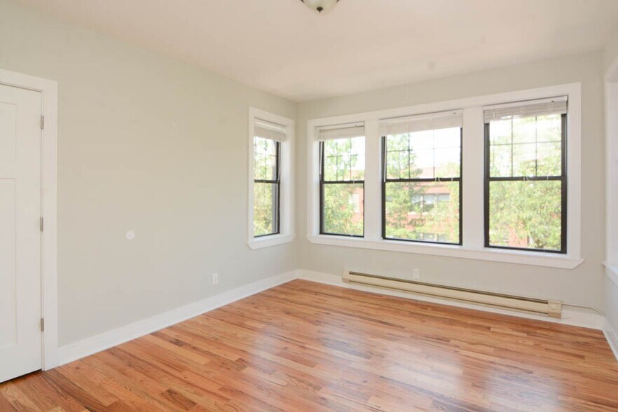 Building Photo - 4337 N Wolcott