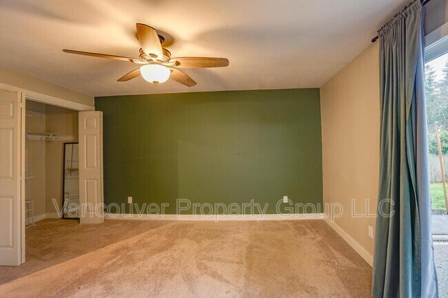 Building Photo - 12509 NE 35th St