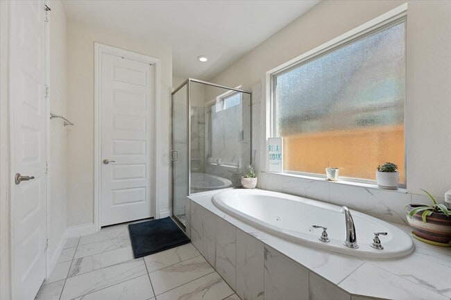 Building Photo - 28216 Beckwood Dr