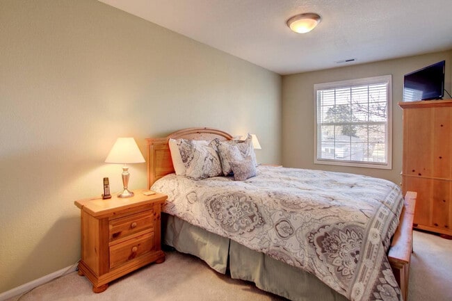 Building Photo - 2102 S Sherman St