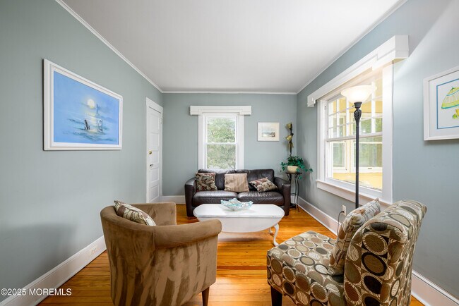 Building Photo - 4 2nd Ave