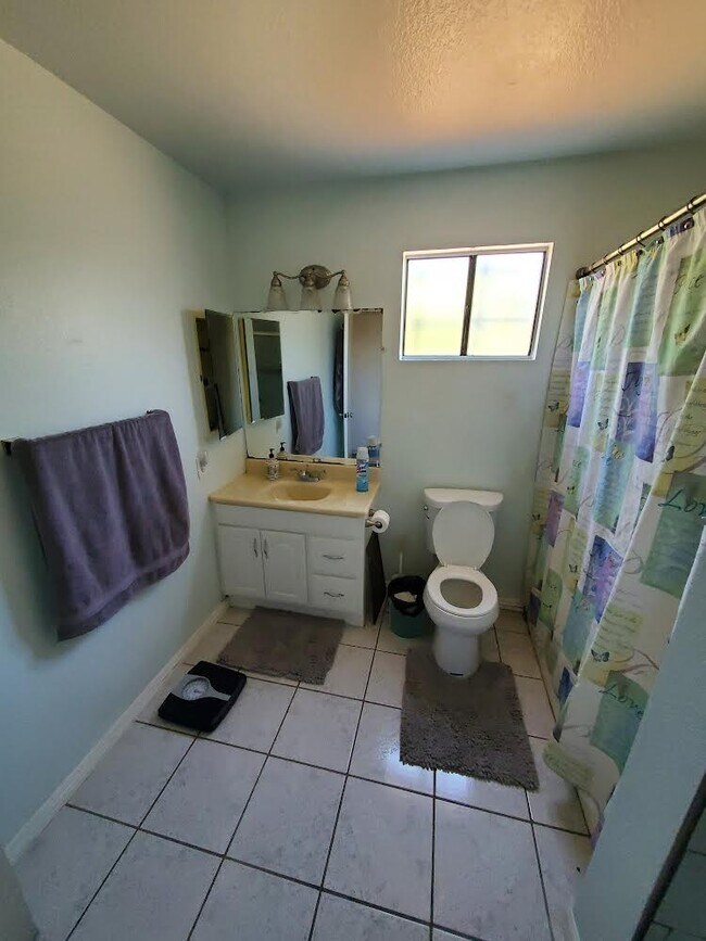 Call owner direct 323-608-0245 - 4288 Rosemead Blvd