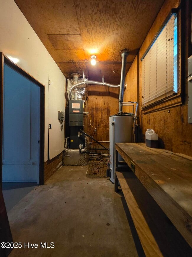 Building Photo - 204 Wharton St