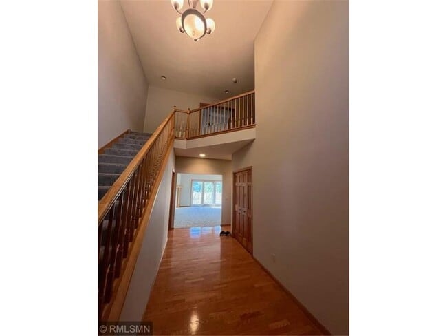 Building Photo - 1493 Summit Shores Dr