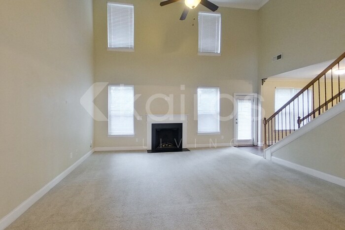 Building Photo - 912 Golden Bell Ln