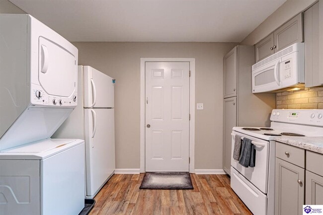 Building Photo - 203 Rogersville Rd