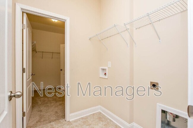 Building Photo - 674 Stonebriar Ave