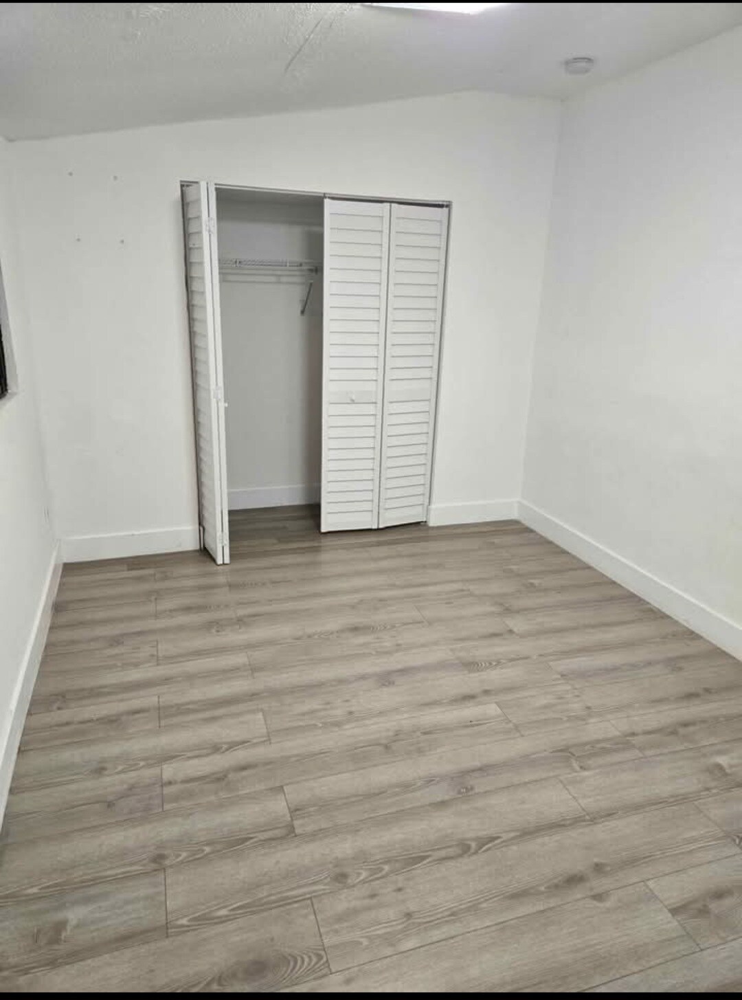 Building Photo - 3301 SW 97th Ave