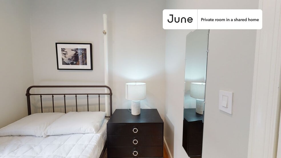 Building Photo - Room in Shared 4 bed/1 bath home in Hamilton Heights