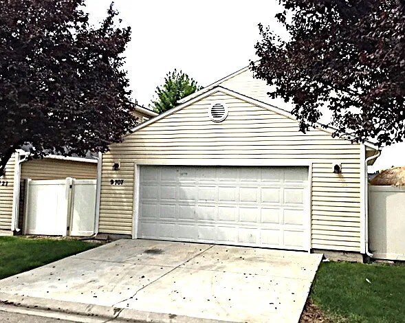 Building Photo - 9707 W Brogan Dr