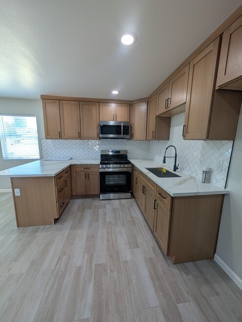 Building Photo - 1926 Hardt St