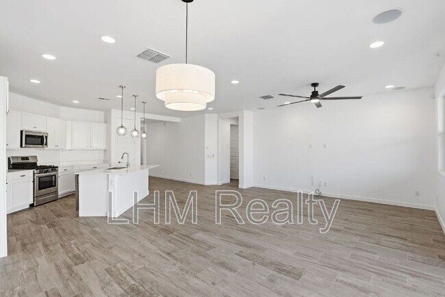 Building Photo - 12364 E Ballentine Rd