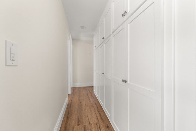 Building Photo - Gorgeous Fully Remodeled Home in The Bluffs Extra Large Patio