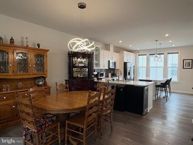 Building Photo - 7312 Mountaineer Dr