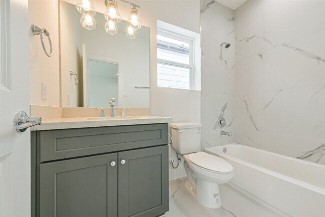 Building Photo - 5630 Balbo St