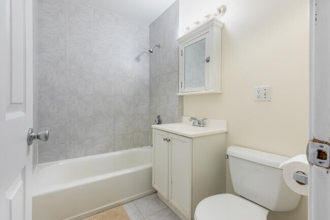 Building Photo - Massive 5 Bed / 2 Bath Duplex in Mission Hill — 2,000 Sq Ft, In-Unit Laundry, Updated Kitchen, Pr...