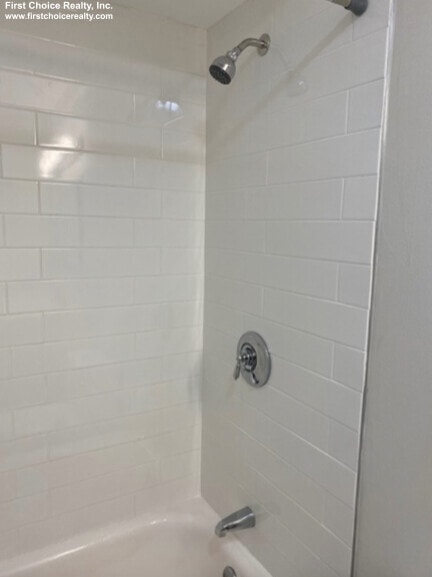 Building Photo - 77 Pond Ave