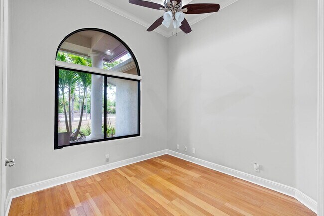 Building Photo - 16596 82nd Rd N