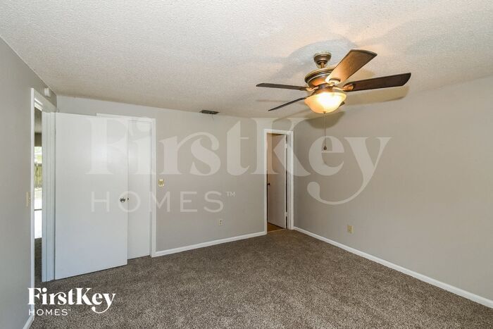 Building Photo - 6988 Oriely Dr S
