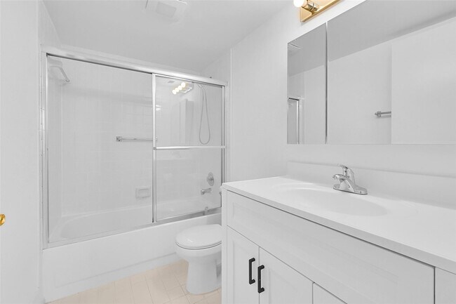 Building Photo - 3402 Bimini Ln