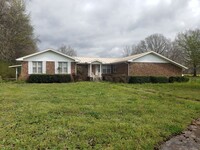 Building Photo - Large 3 bed 3 bath rent home in Florence!