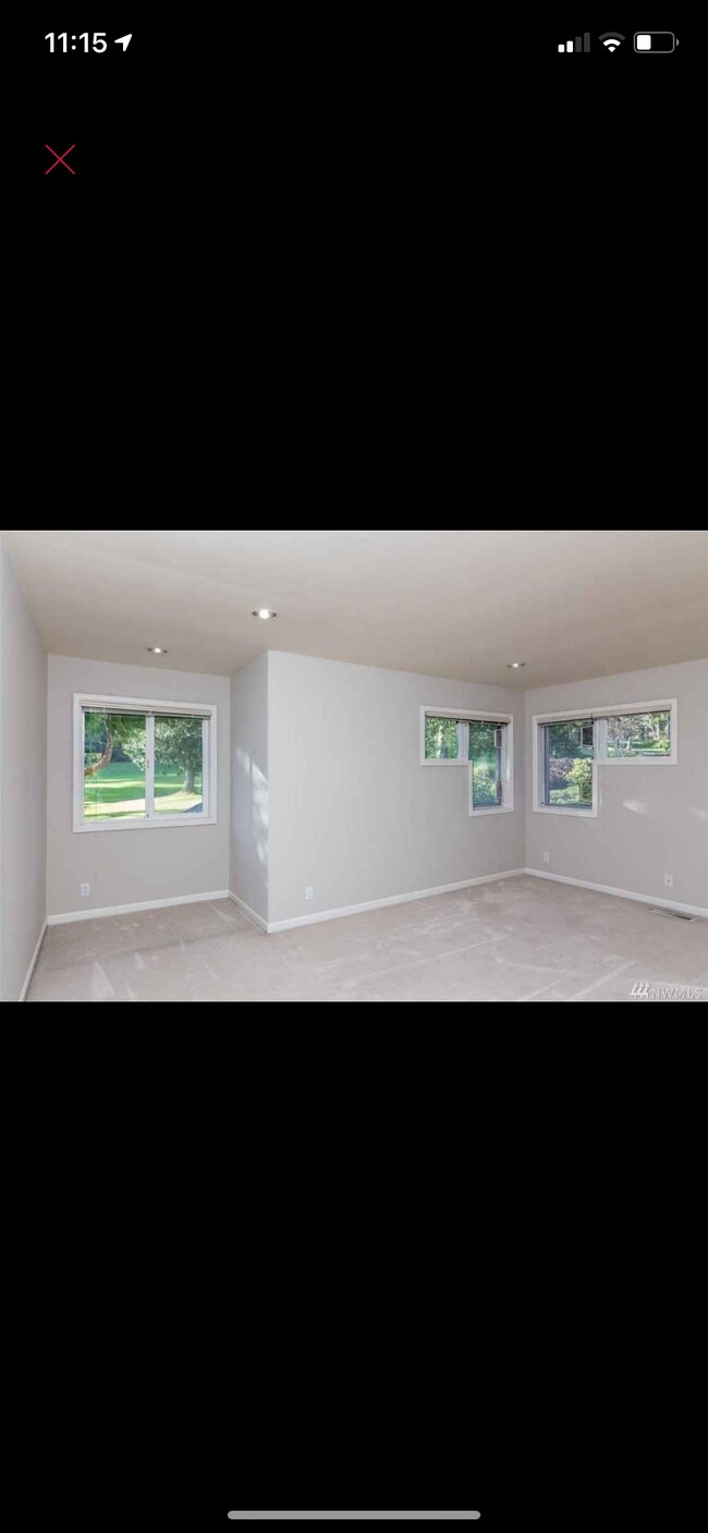 Building Photo - 180 Greenview Ln