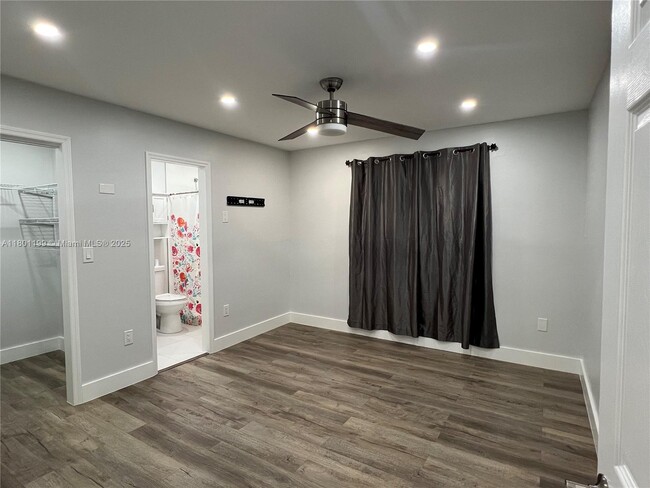 Building Photo - 3815 SW 89th Ave
