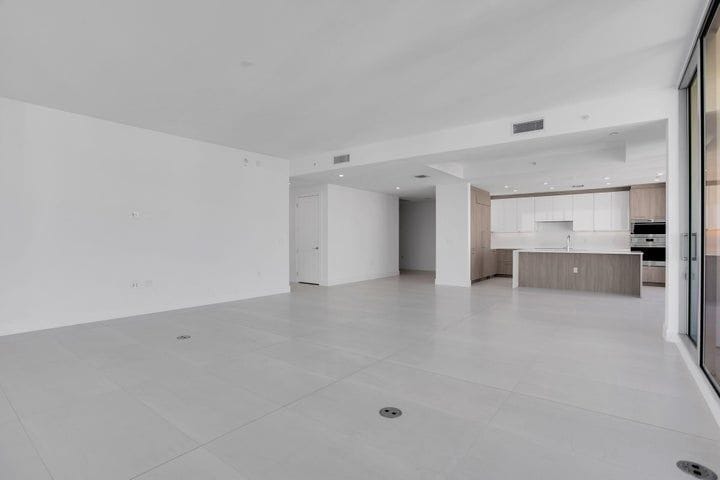 Building Photo - 151 N Seabreeze Blvd