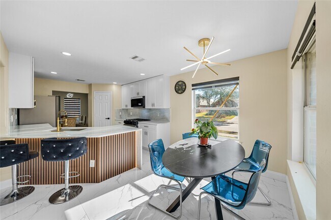 Building Photo - 24503 Stone Falcon Ct