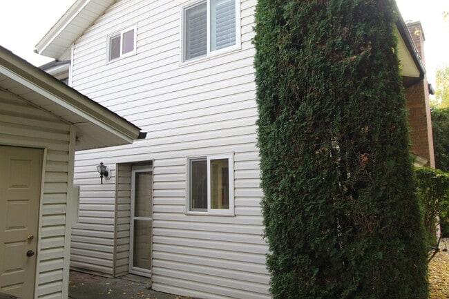 Building Photo - 7878 N Wilding Dr