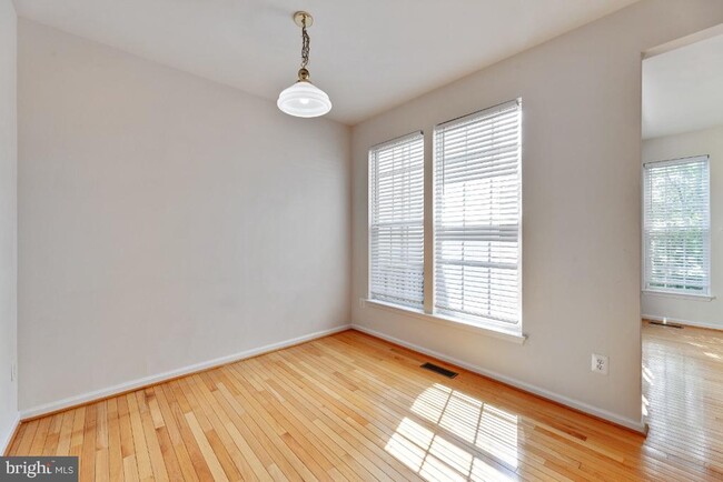 Building Photo - 1479 Fawn Hollow Ln