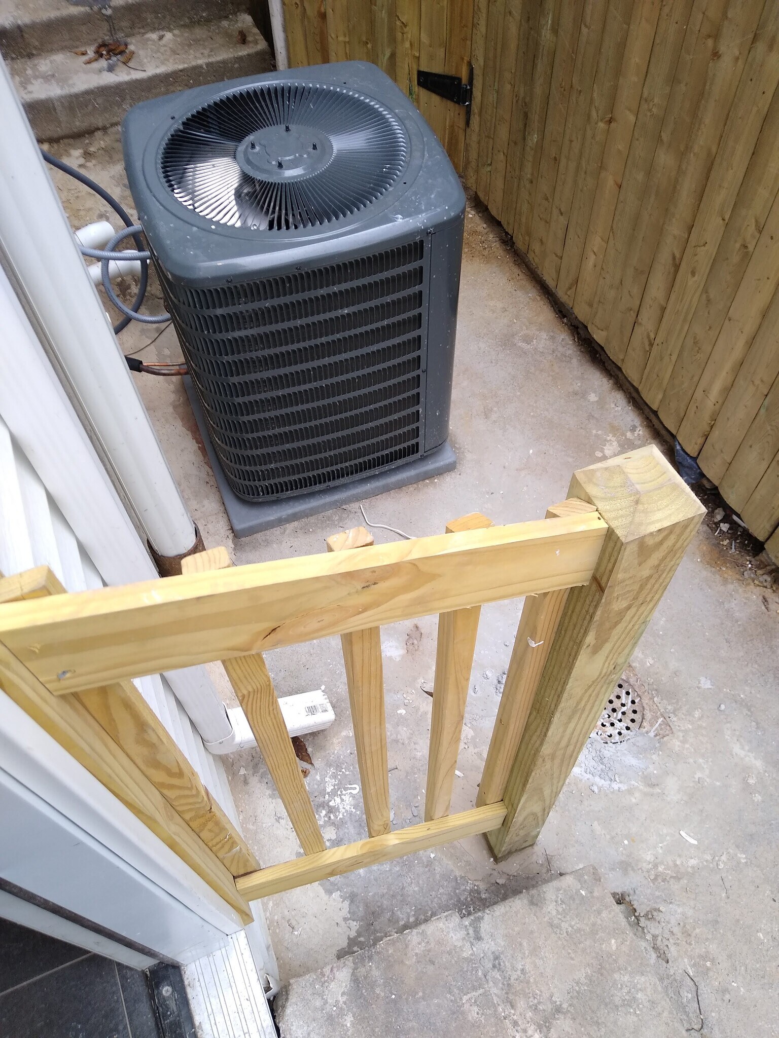 Building Photo - 2054 Ann St