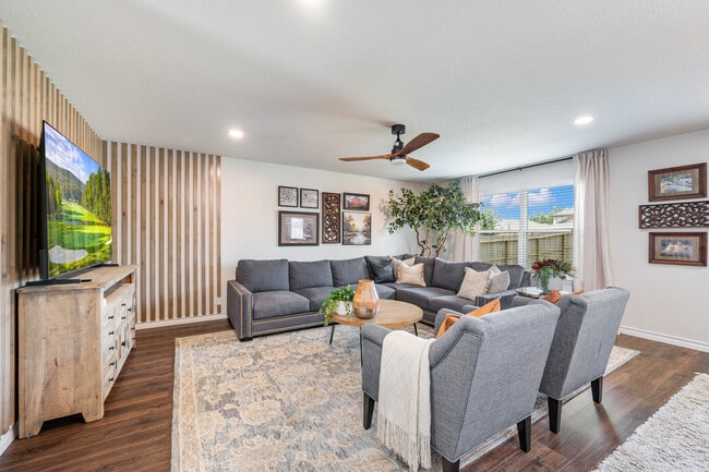 Building Photo - 22607 Green Jacket