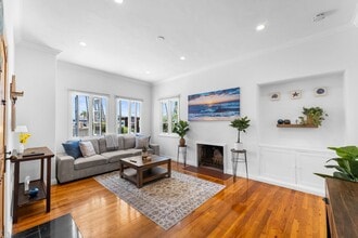 Building Photo - Charming 2 Bed 1 bath "fully furnished mon...