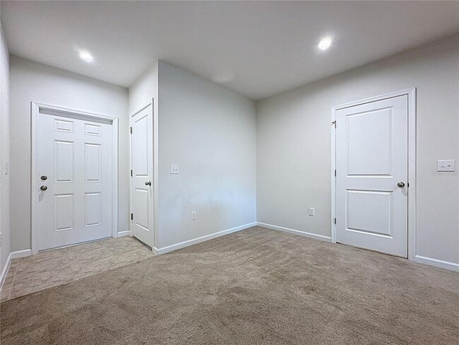 Building Photo - 409 Sedgewick Dr