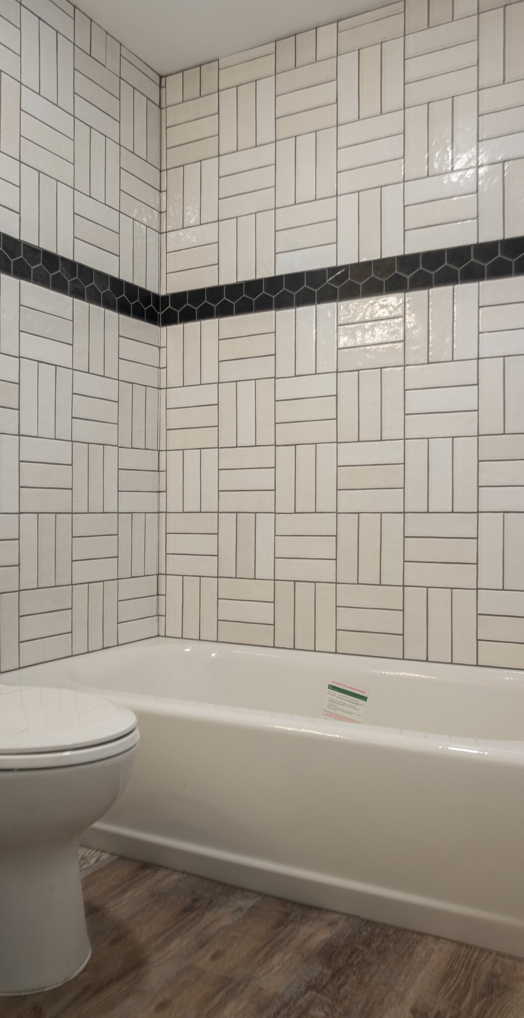 Building Photo - 3250 Midway Ave