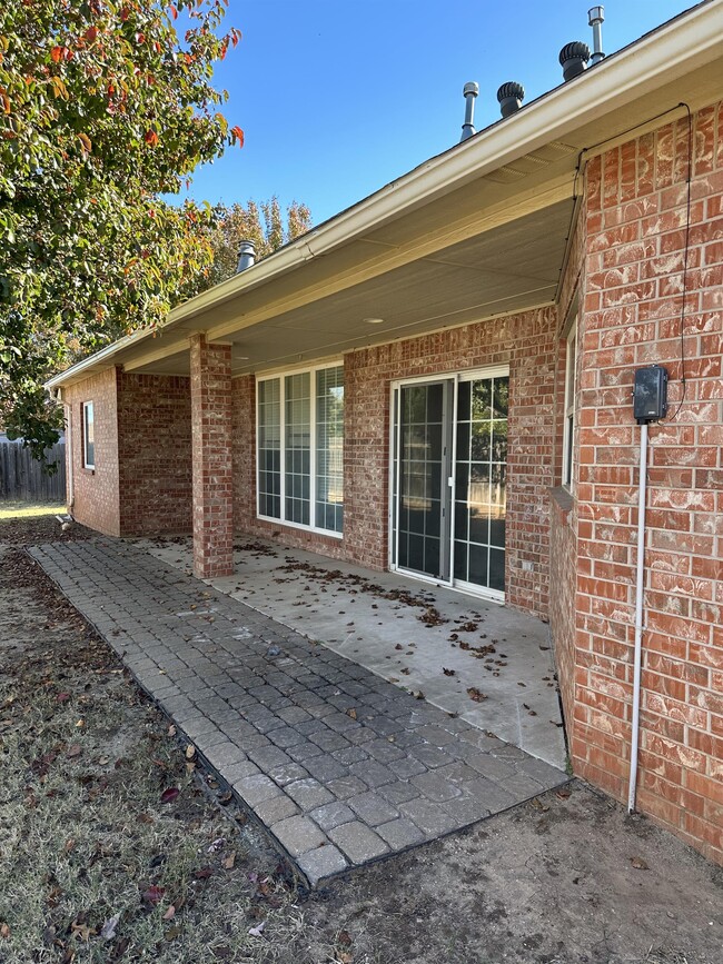 Building Photo - 4616 Alpine Pl