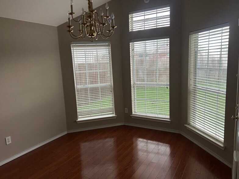 Building Photo - 5340 Warm Springs Trl