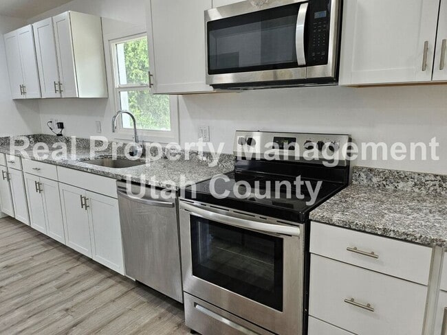 Building Photo - 152 W 100 S